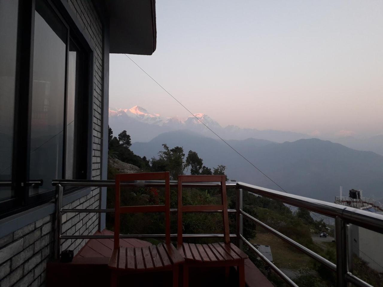 Himalayan Crown Lodge Покхара Экстерьер фото